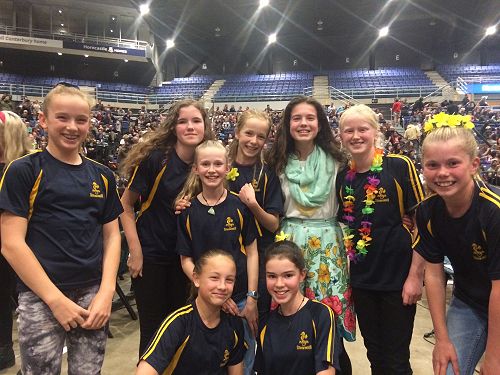 Lucy Summerfield (winner of the Hook Line and Singalong songwriting competition) and some of the SNBS Strum, Strike, Blow ukulele group.