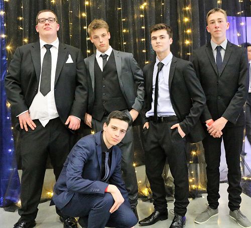 Cameron Lord, Matt Poole, Conor McAlistar, Bradley Saunders and Aaron Sim on knees.