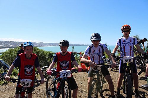 Riley Blundell, Mya Johnston, Brad Blundell, Mitchell Leath - AshColl team @ Aoraki MTB Champs 2019