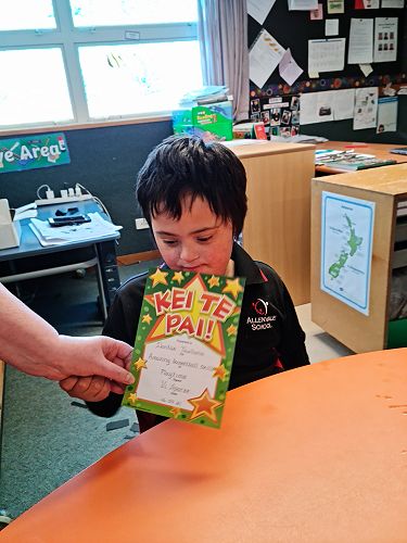 Dontae's award for his impressive basketball skills! 