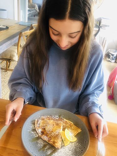 First place for the year 9 Ananas (Pineapple) class goes to Eva Zoghbi.