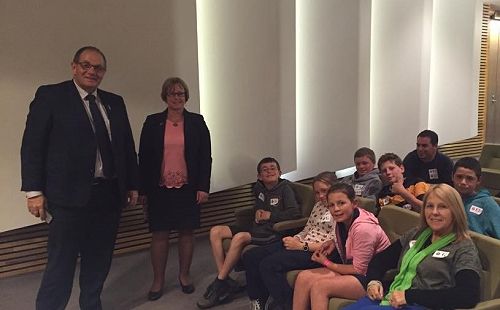 Taranaki MPs - Barbara Kuriger & Chester Borrows Meet VLN Primary School kids at Parliament