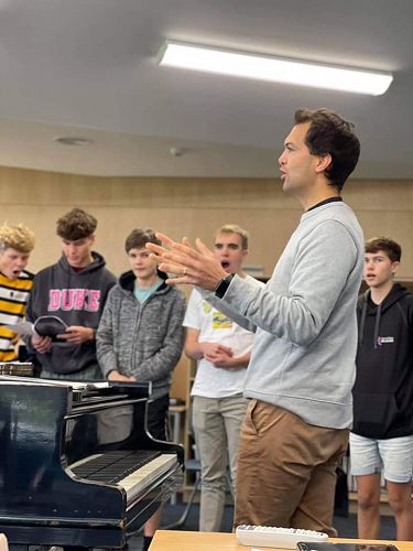 Anthony Wayne-Wright with Chamber Choir