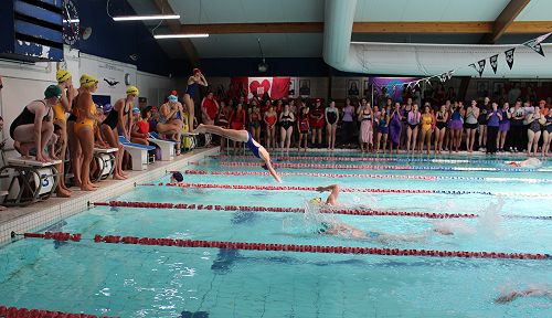 Senior House relay at Swimming Sports