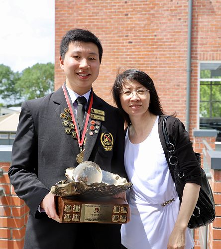 Our Dux Alex Liu with proud Mum, Jing Zhang
