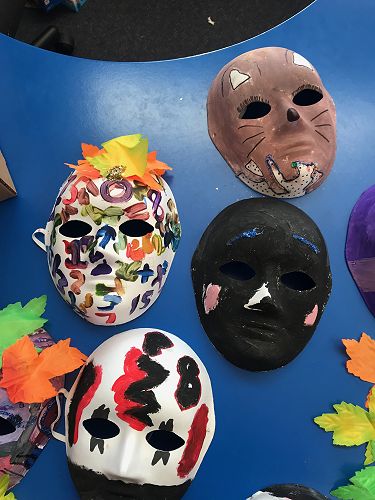 Team Harakeke Mask Making