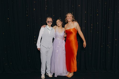 Taia Pokipoki, Pearl Hoete and Elise Carline