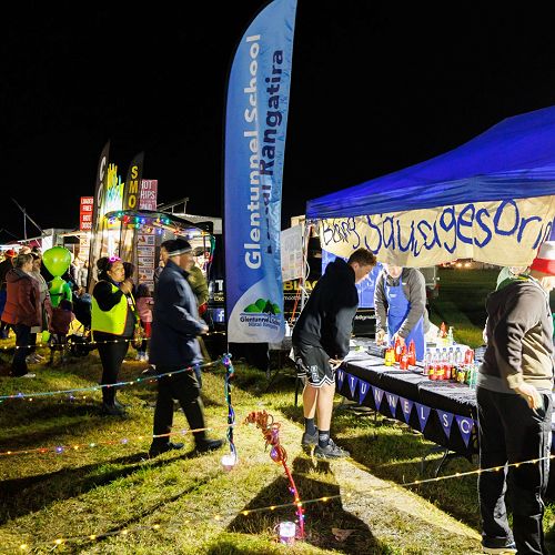 Glentunnel School Sausage sizzle at the Glow