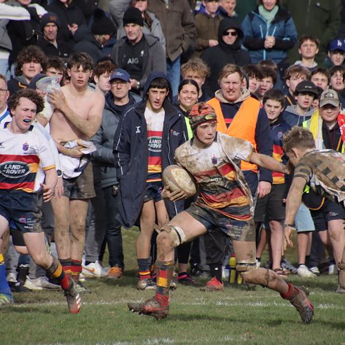 Mac fending off OBHS for the 1st XV