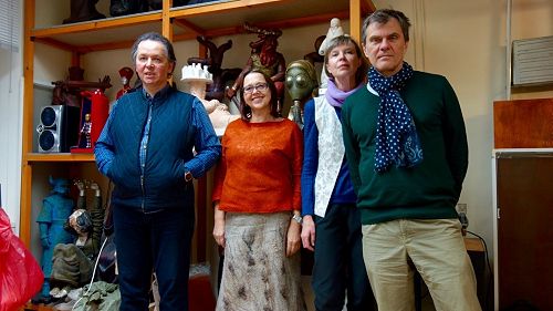At the studio of sculptor Dimitry Potapov: LR -
Dimitry, museum director Elena Lisina, translator Olga Tyurina, and
poet/translator/journalist Sergei Gogin. 
