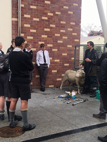 Vetora visits TeenAg Club