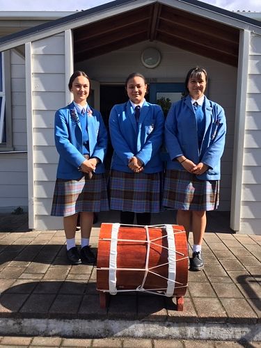 Tiare Beale, Meleana Veikoso and Arwen Brown-Davis with the new Queens of the Pacific Drum.  
