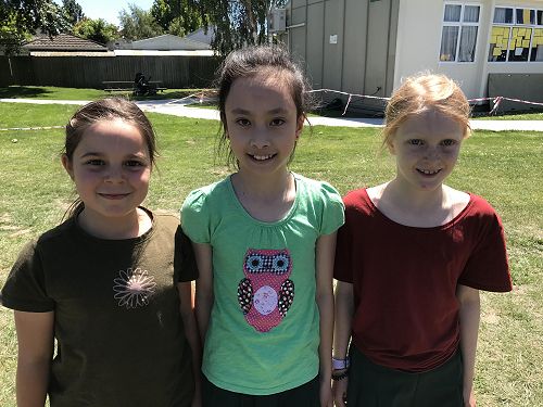 Year 4 Sprints: Zoe M, Khloe, Katie
