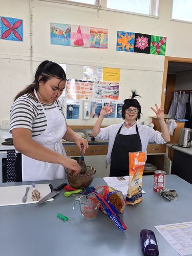 Mea and Liwin in Masterchef challenge