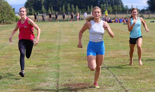 Sarah Beck - Senior Girls Champion