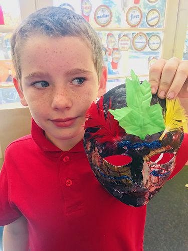 Team Harakeke Mask Making