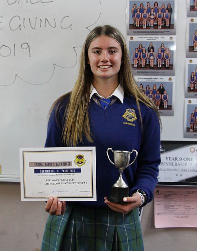 Tabitha Coddington awardee of the Lepelaars Family Cup Player of the Year