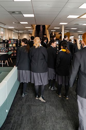Students wander through the Hornsby Library