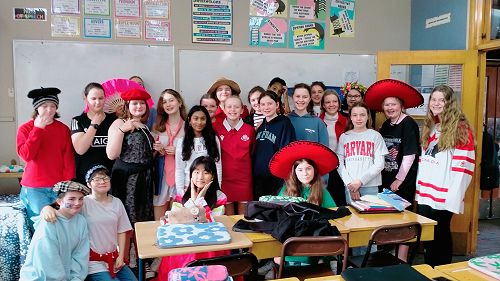 8Hoiho in cultural dress