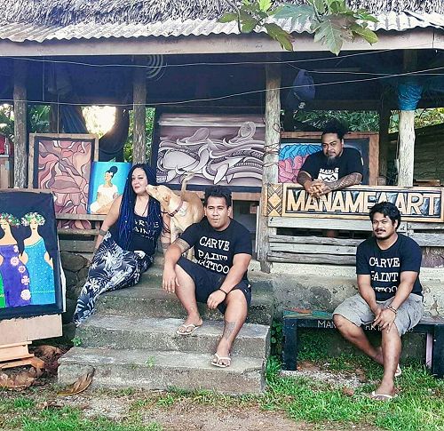 Nikki Mariner Peseta, Lalovai Peseta (standing) and artists outside Manamea Studio