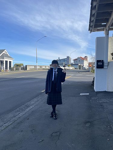 Vanda on Highgate bridge