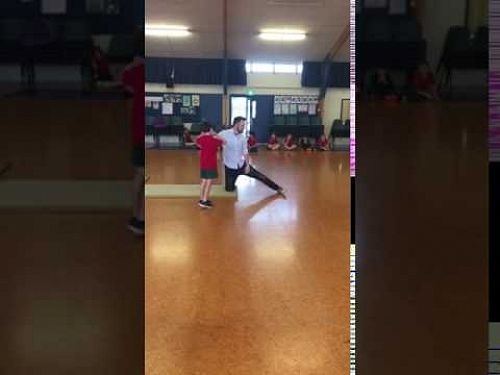 Video: Mr Horn elephant pose