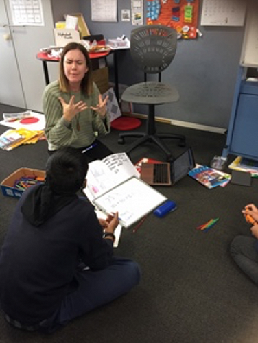 Student Teacher Liz  Kay in Tui class