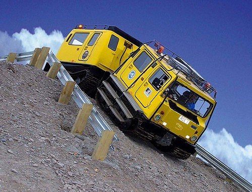 Hagglund Ride | รถตีนตะขาบที่ใช้ในแอนตาร์กติกา มีให้ลองนั่งที่ Chch Antarctic Centre