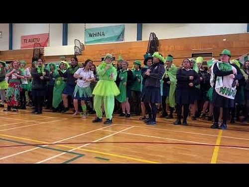 Video: Whina House Haka