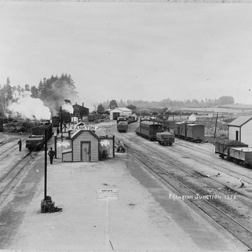 Separated by land full of manuka and gorse, Frankton wasn’t always just another suburb of Hamilton. A walk to school was not via a clean pathway.