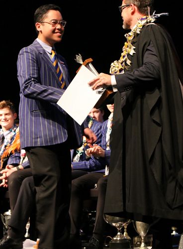 FRANCES LOEFFEN MEMORIAL TROPHY FOR A STUDENT WHO HAS PERFORMED CREDITABLY IN THE ACADEMIC SPHERE THROUGH PERSISTENCE AND DETERMINATION - Jes-Pol Rameriz