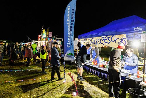 Glentunnel School Sausage sizzle at the Glow
