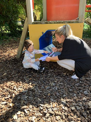 Leo and Hayley Easter Hunt at Sumner Playgroup