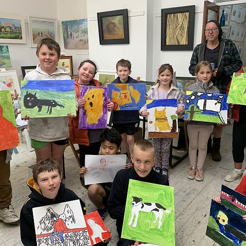 Video: Get Ready for a Pawsitively Artistic Keep in Touch Day!