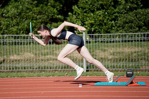 Imogen in full concentration