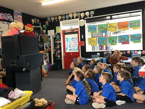 Dan the puppet man show