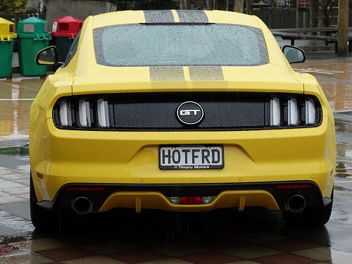 Ford Mustang 5L V8