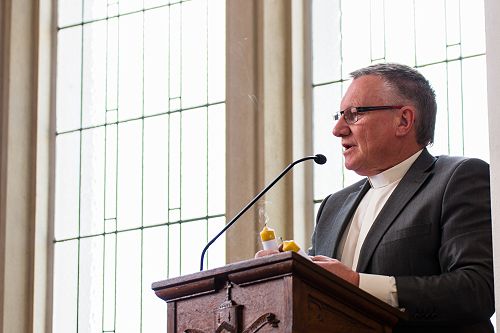 Rev. Barry Kelk