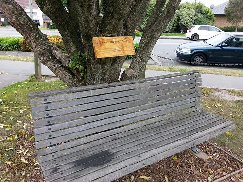 Think and thank seat