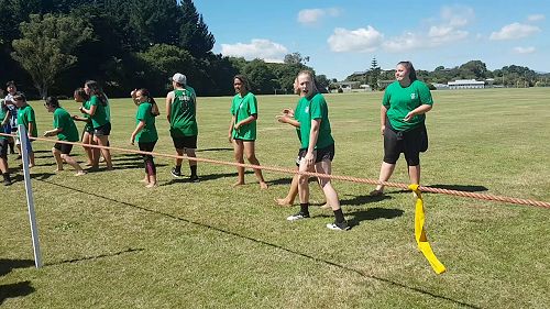 Video: Tug o war Boys final