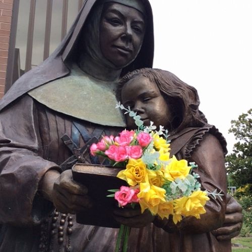 Sculpture of St Mary MacKillop at Melbourne General Cemetery