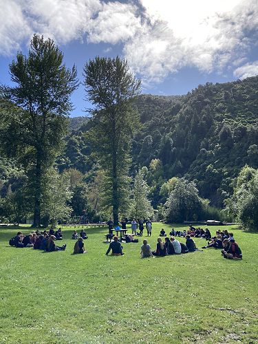 10ROAR - Departure Ceremony; Leaving something behind + picking something up