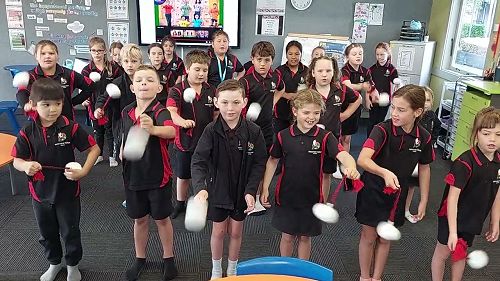 Video: Room 6 - e rere taku poi