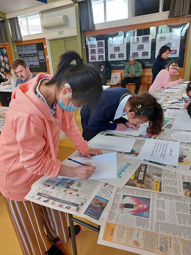 Sketching their ideas at KIT Day.