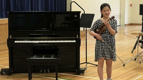 Video: Annie Zhang, year 6, student of Lois McCallum, “Gavotte from Cello Suite BWV 1007” by J. S. Bach