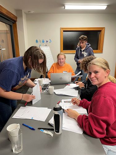 A big thanks to the fabulous SBYG youth group members who did such a great job behind the scenes - and even sold us a few tricky answers!