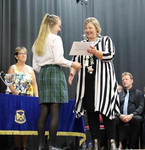 Danielle Baker receiving the Fred Hansen Scholarship