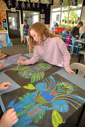 Maire students working on their art inspired by Robin Slow's work.