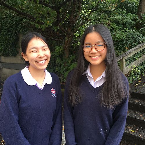 Khawfang Khonkam and Pam Sayamnet (11PIC)