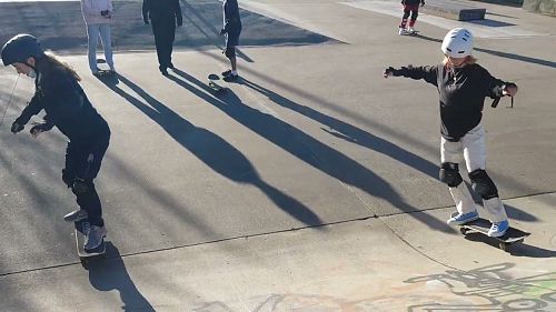 Video: Skateboarding at the skatepark